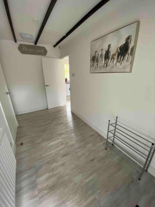 Beautiful Renovated Former Coach House Llandeilo Exteriör bild